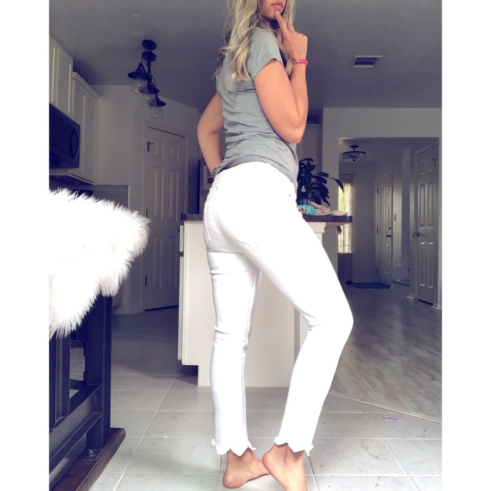 White skinny jeans